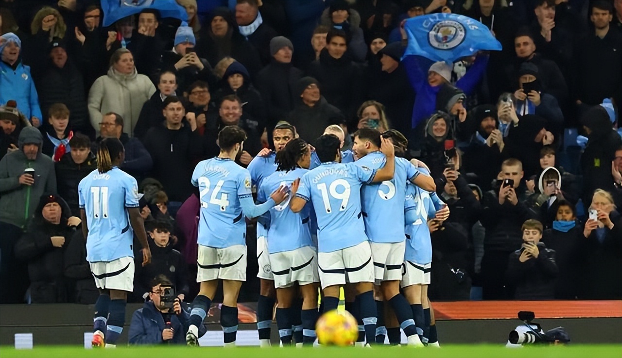 关于欧洲杯赛场上的豪门争霸，球迷热情高涨的信息