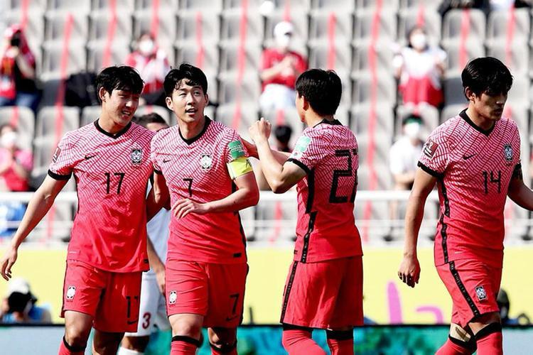 日本队与韩国队在首尔展开激烈角逐