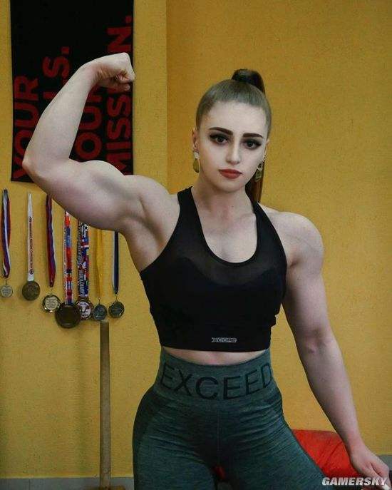 俄罗斯举重选手卡赫诺发挥出色夺金 俄罗斯举重选手卡赫诺发挥出色夺金