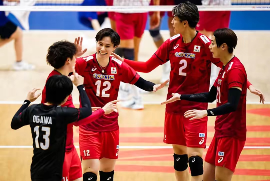 日本队横扫奥地利队，梁靖崑状态火热