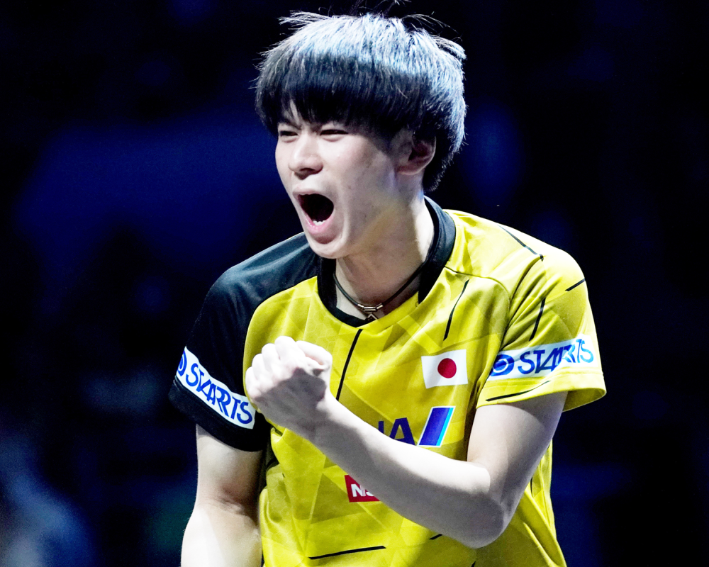 日本队完胜英格兰队，梁靖崑关键制胜的简单介绍