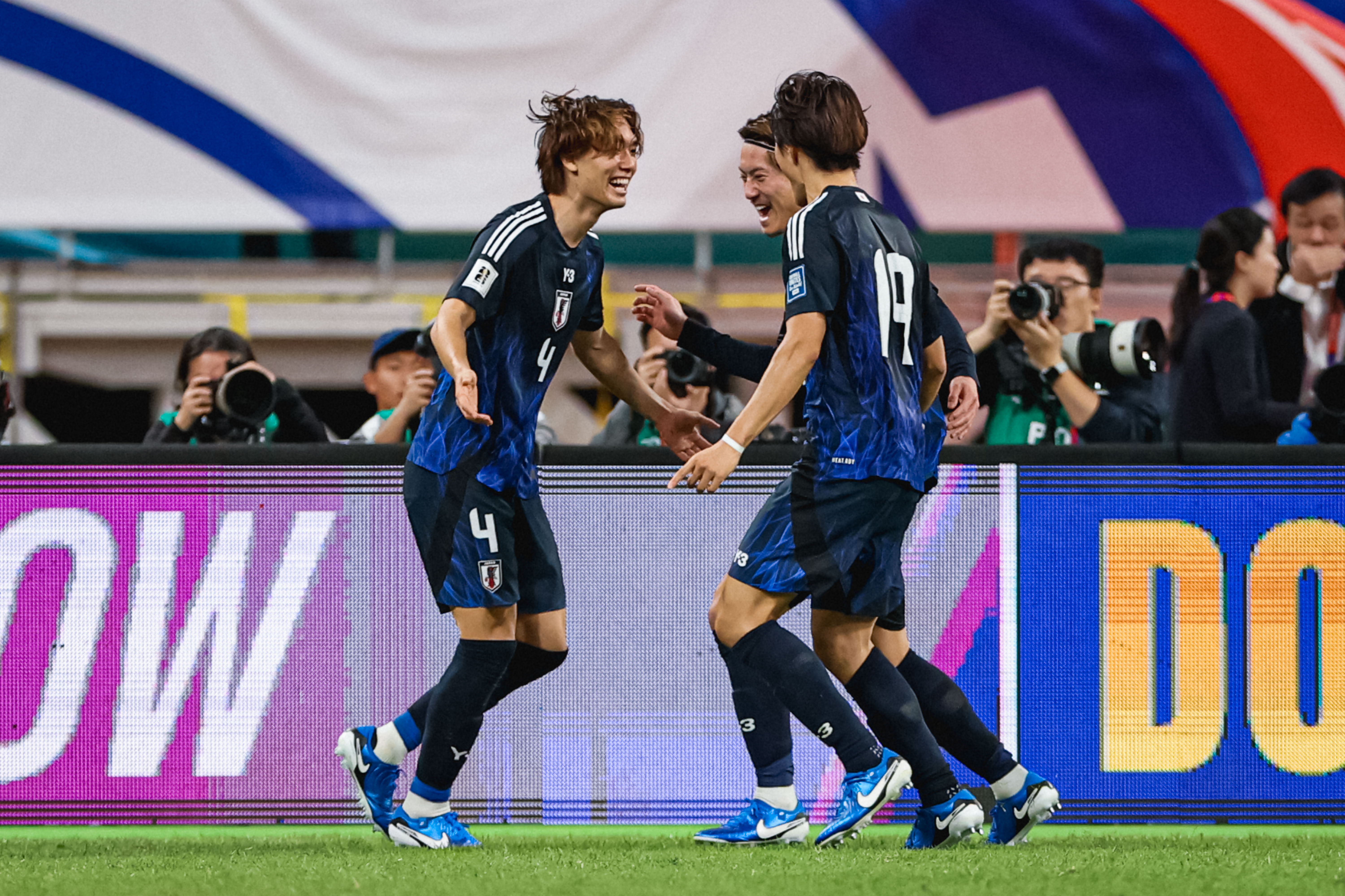 日本队完胜英格兰队，梁靖崑关键制胜的简单介绍