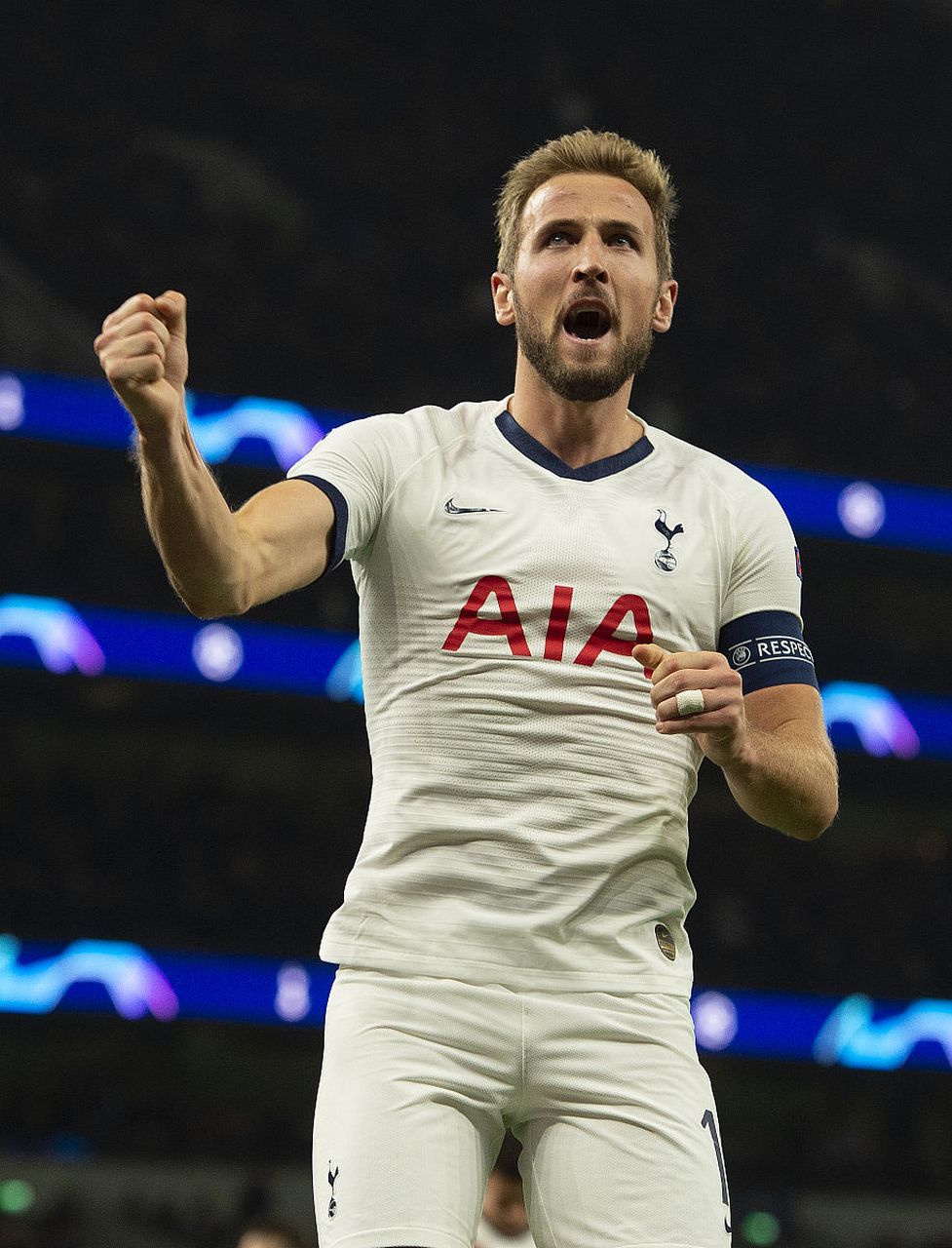 日本轻取曼城，凯恩刷新纪录