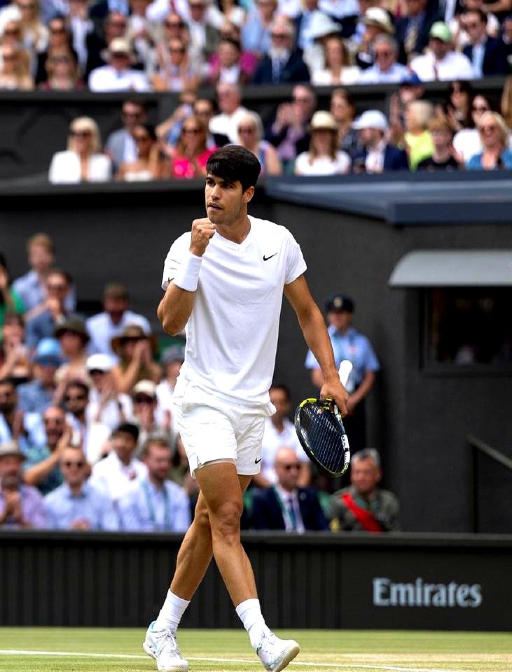 包含温网碾压蒙特卡洛大师赛，阿尔卡拉斯刷新纪录的词条