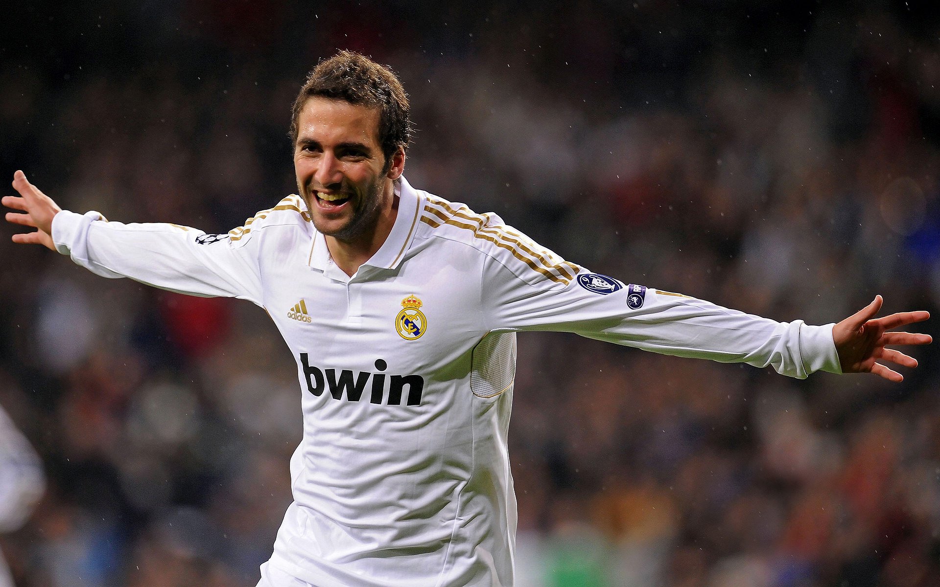 绿茵场外的奇迹,当步行者在欧冠决赛夜翻盘猛龙